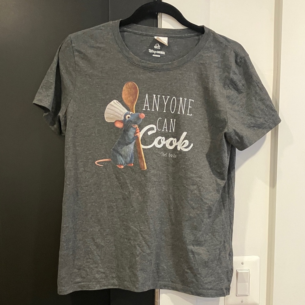 Anyone Can Cook Grey Graphic Tee with Remy Print